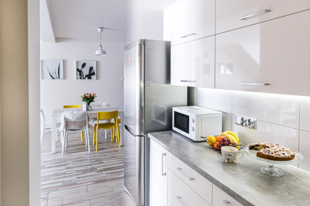 Apartament W Centrum Ustrzyki Dolne Esterno foto