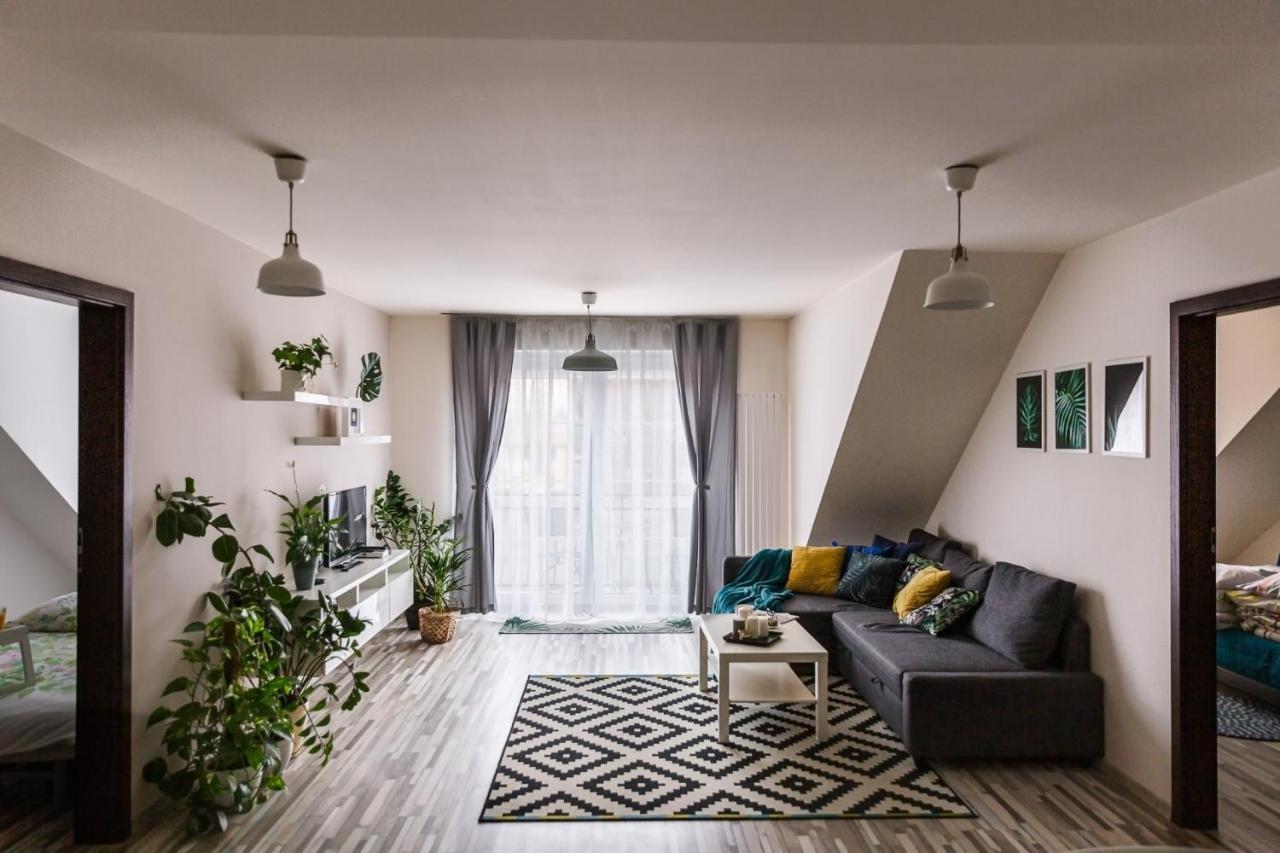 Apartament W Centrum Ustrzyki Dolne Esterno foto