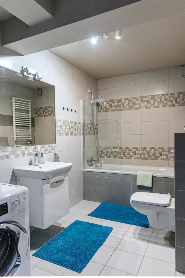Apartament W Centrum Ustrzyki Dolne Esterno foto