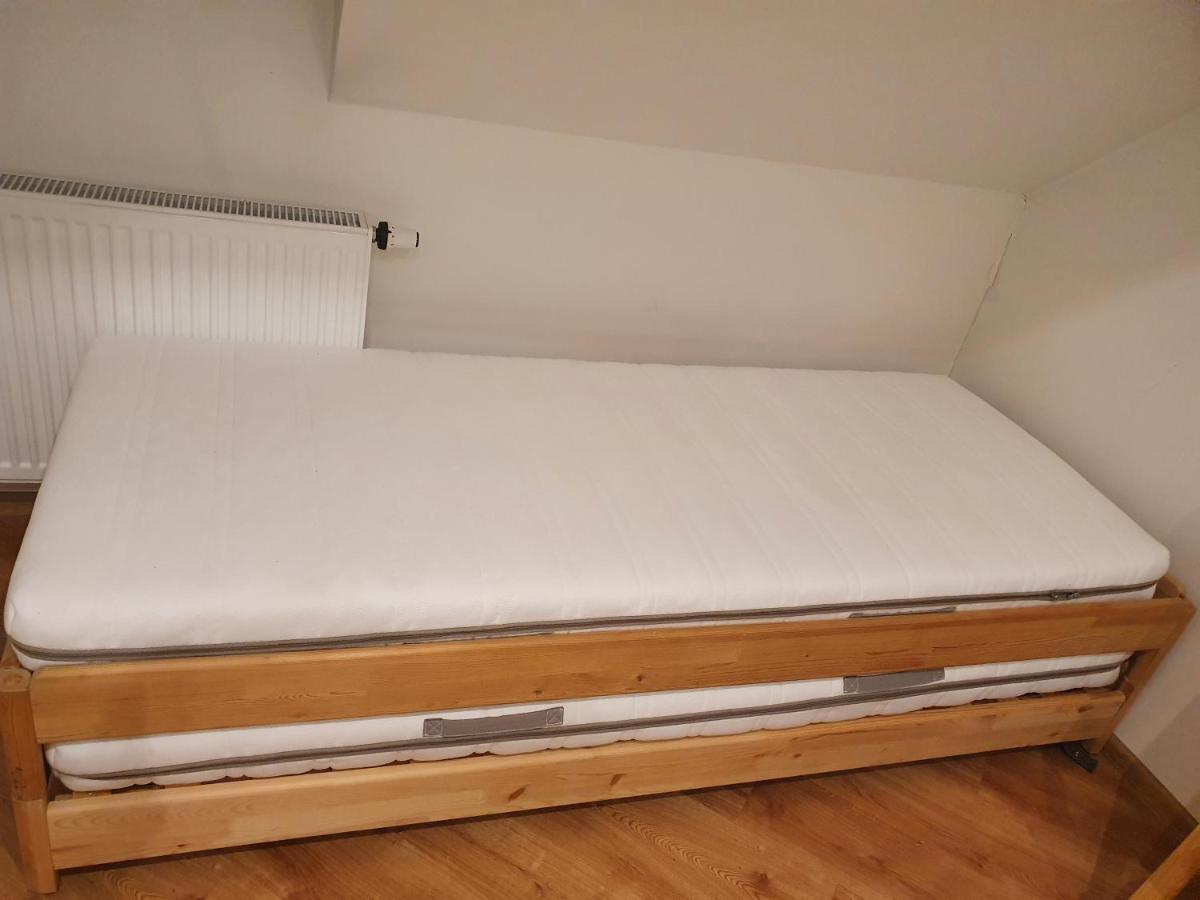 Apartament W Centrum Ustrzyki Dolne Esterno foto
