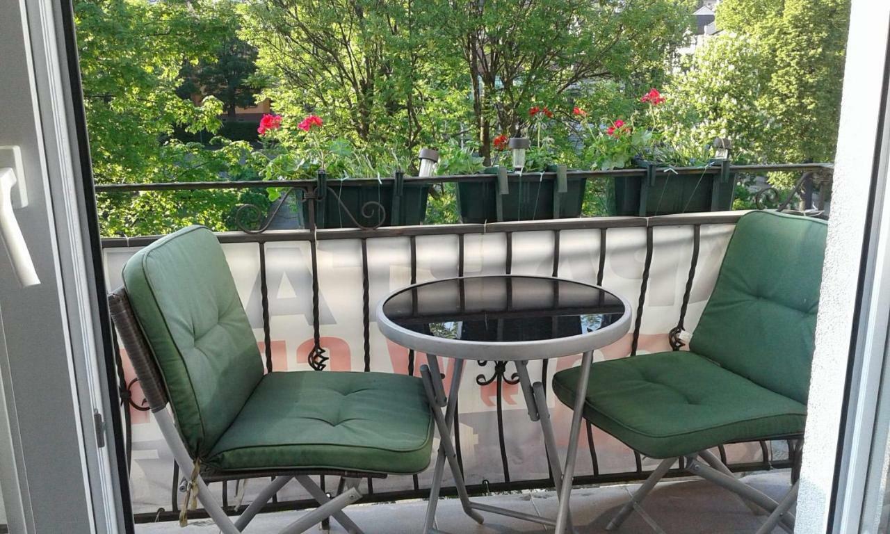Apartament W Centrum Ustrzyki Dolne Esterno foto